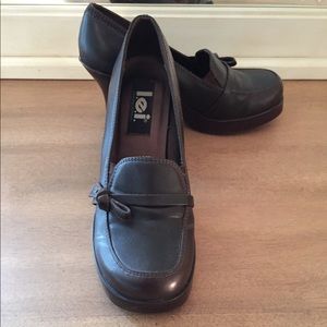 LEI dark brown shoes